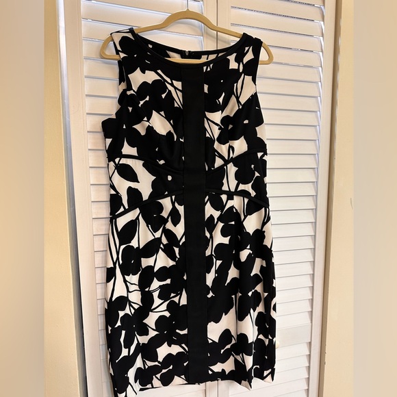 Dresses & Skirts - BLACK AND WHITE DRESS XL POLYESTER